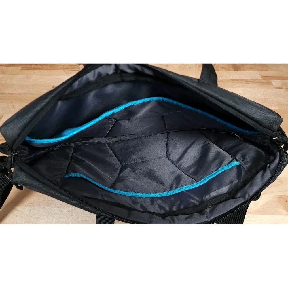 Thule Crossover Crown‎ Royal Laptop Briefcase Messenger Travel Bag 16 Inch